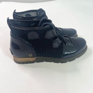 Sorel Ankle Boots Womens 8.5 Navy Blue Patent Leather Major Mesh Lace Up Booties